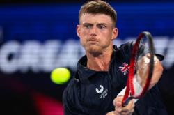 开云下载-英国男子网球选手晋级四分之一决赛