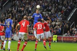 开云体育app-拜仁双杀切尔西，赢得关键三分