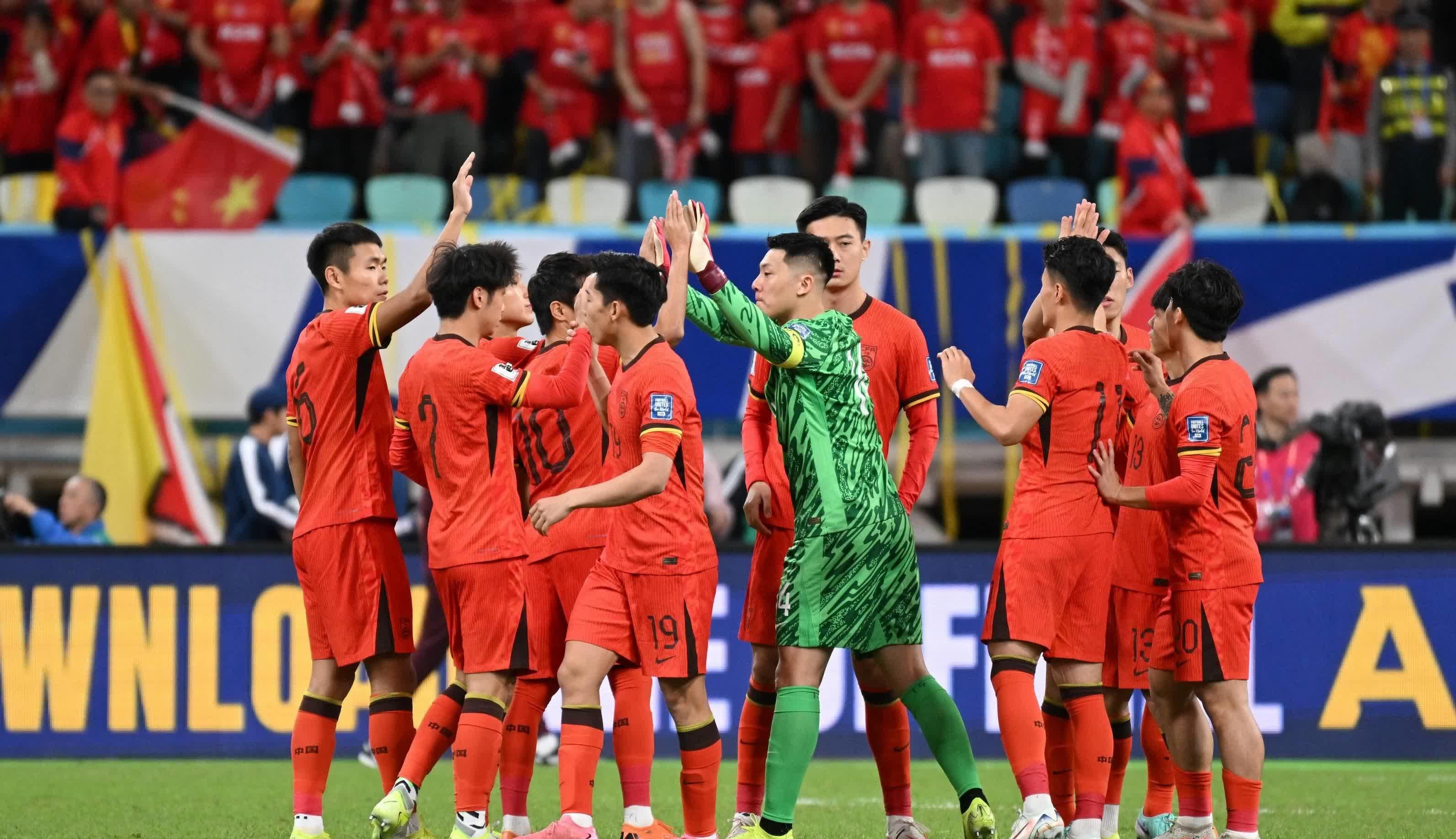 中国队进军世界杯半决赛,令人瞩目! 中国队进军世界杯半决赛,令人瞩目!