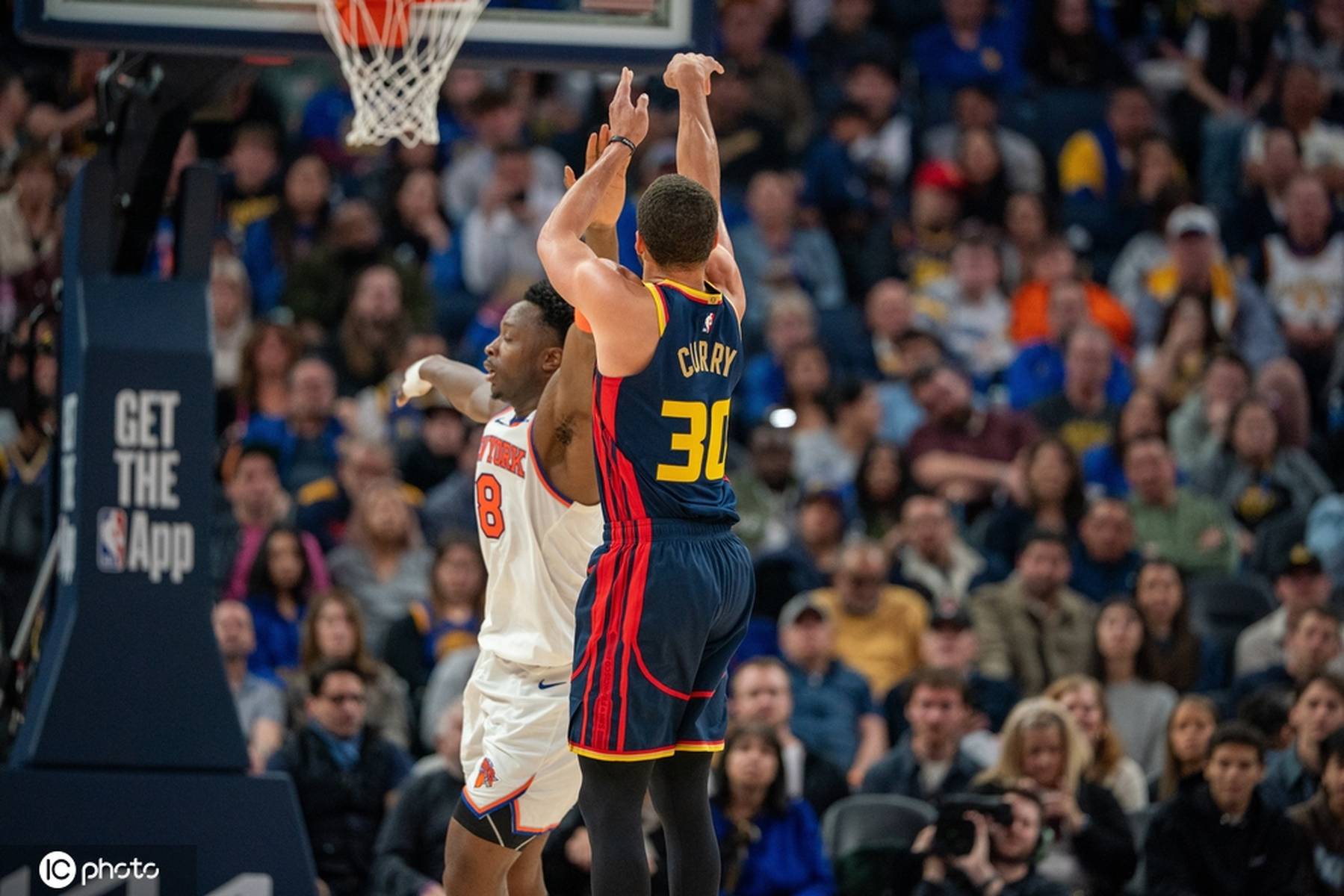 勇士客场力克国王,取得五连胜 勇士客场力克国王,取得五连胜