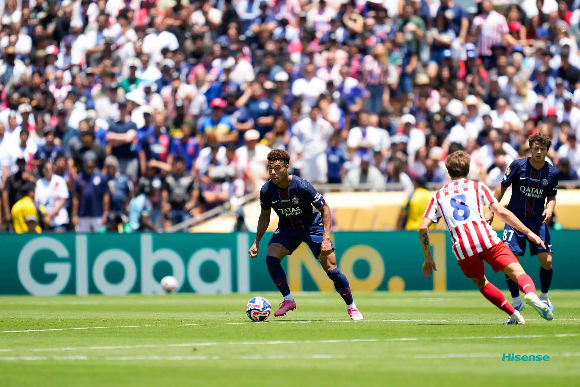 尼马攻入世纪球巴黎圣日耳曼客场2比0力克雷恩 尼马攻入世纪球巴黎圣日耳曼客场2比0力克雷恩