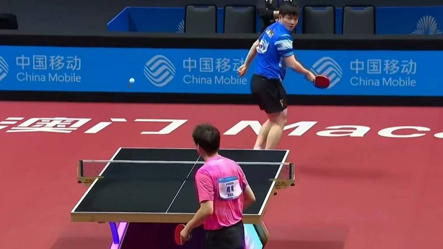 中国乒乓球队横扫瑞典乒乓球队，樊振东爆发神勇的简单介绍