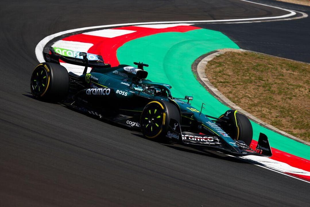 关于雷诺车队碾压阿斯顿马丁，阿隆索高光表现的信息